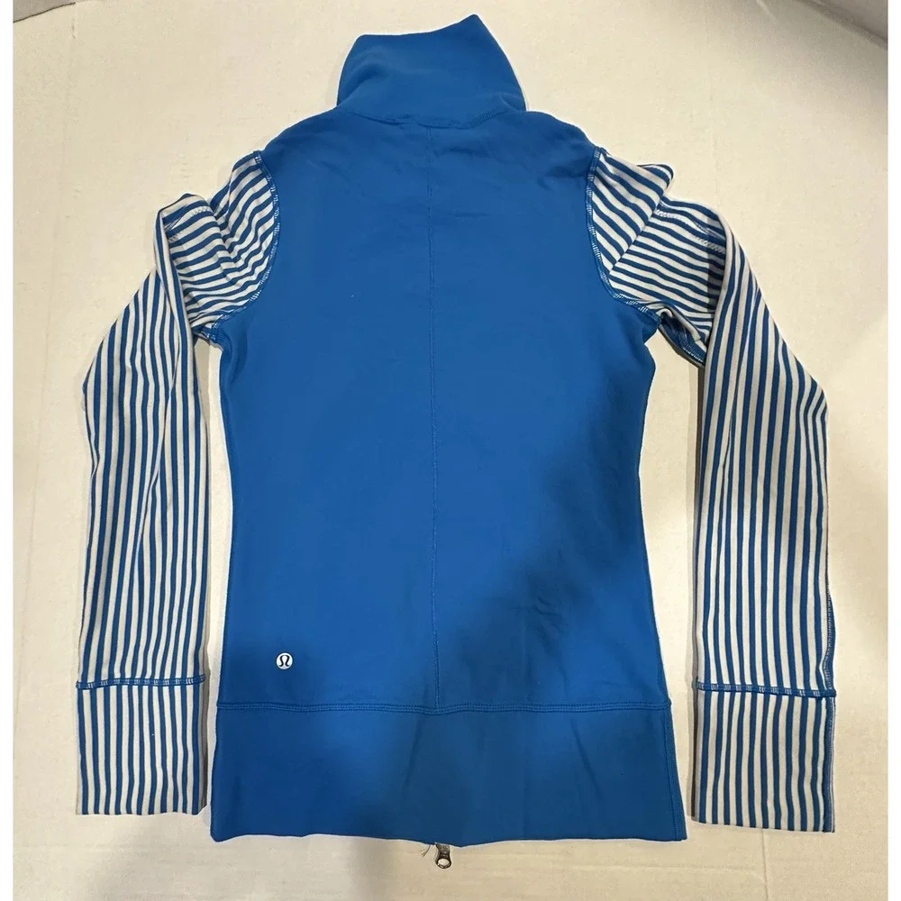Lululemon Yoga Jacket  Full Zip Jacket Blue White Solid/stripe Size 2